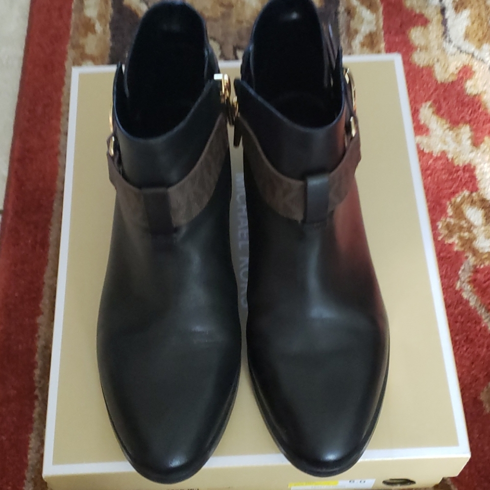 Women's ankle boots